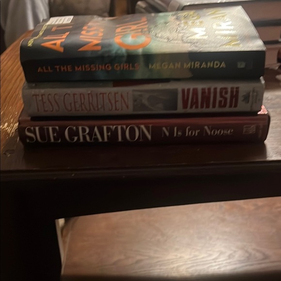 Other - Mystery Thriller Book Set - All the Missing Girls, Vanish, N is for Noose